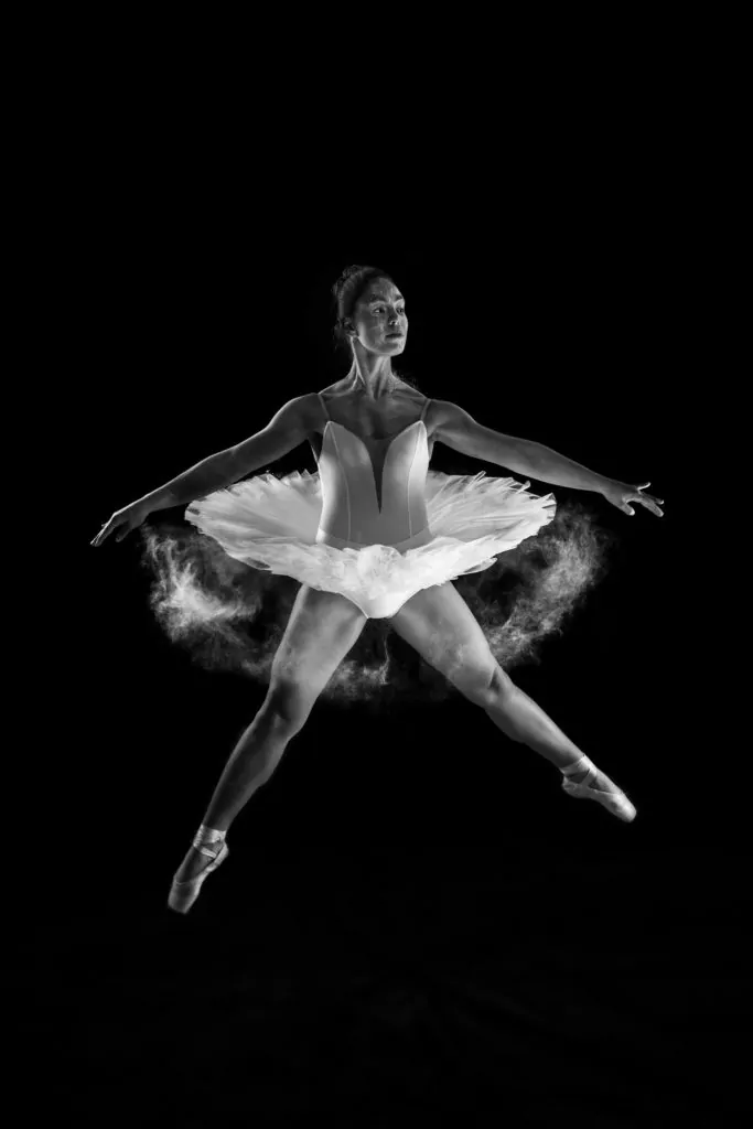 woman doing ballet dancing